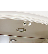 Витрина Disemobel 925 vainilla цвет белый